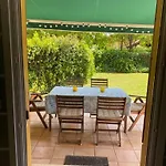 Bajo Con Jardin Y Piscina!