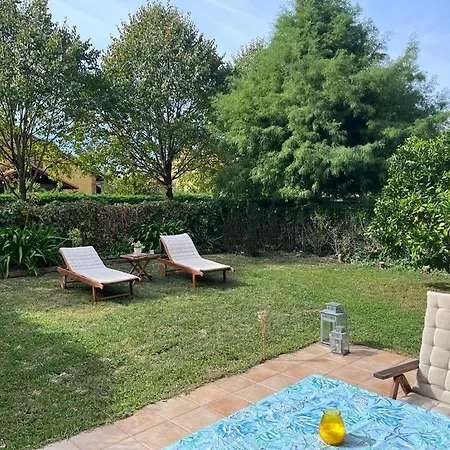 Bajo Con Jardin Y Piscina!