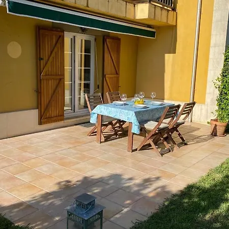 Bajo Con Jardin Y Piscina!