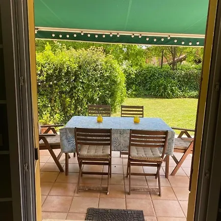 Bajo Con Jardin Y Piscina!