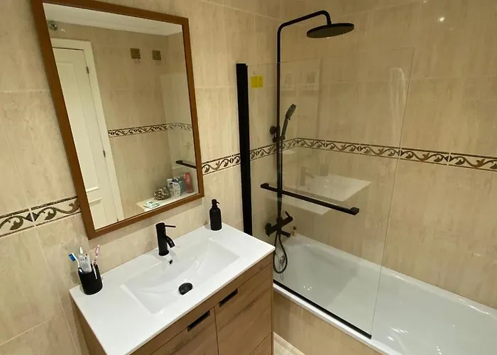 Apartmán Bajo Con Jardin Y Piscina!